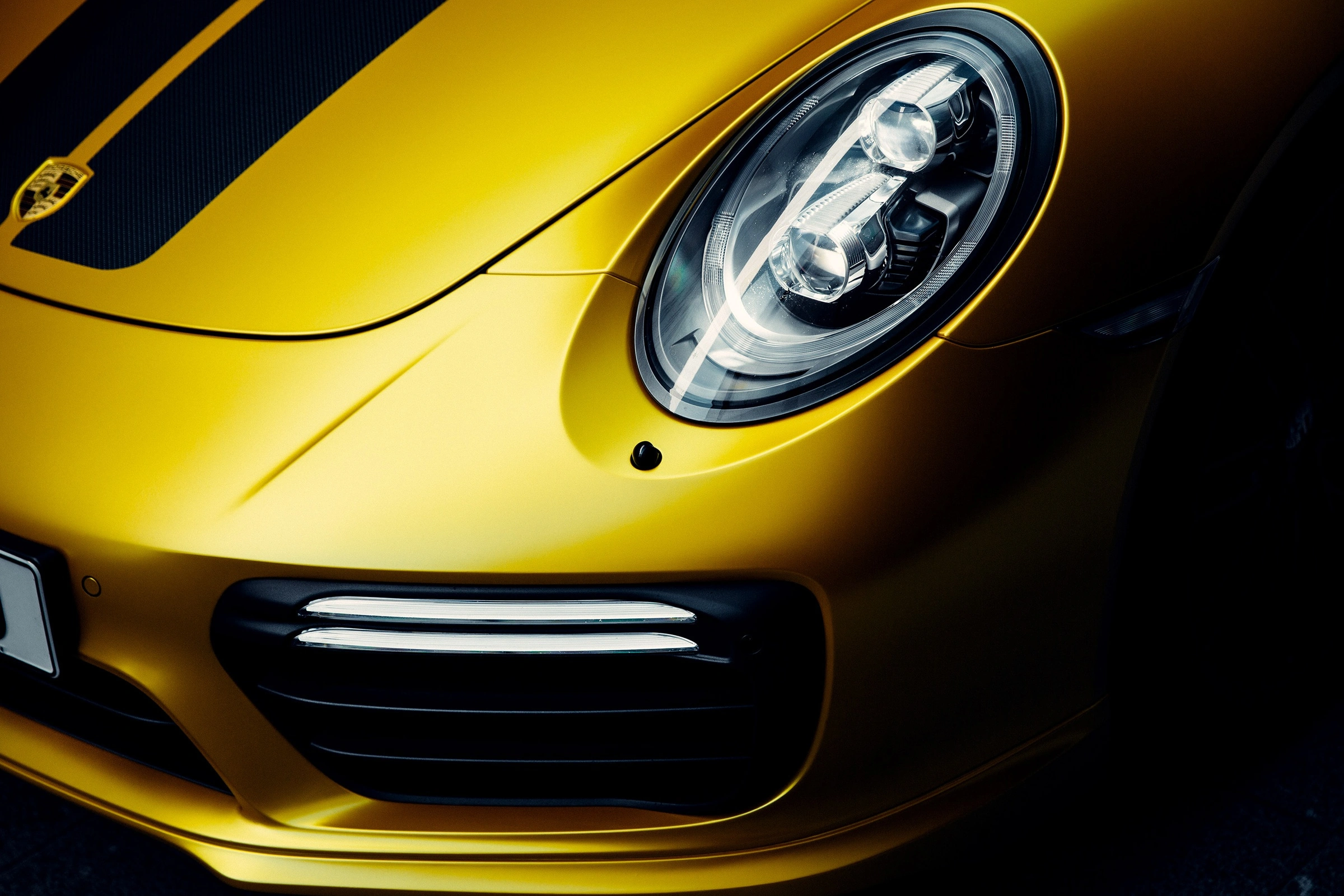 Porshe Car Proyectos | Fotos, vídeos, logotipos, ilustraciones y marcas en Behance