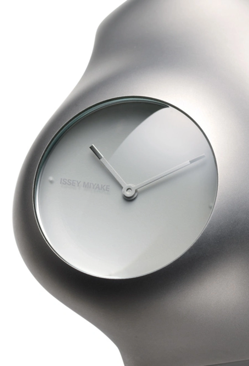 ross-lovegrove-x-issey-miyake--hu-watch---1