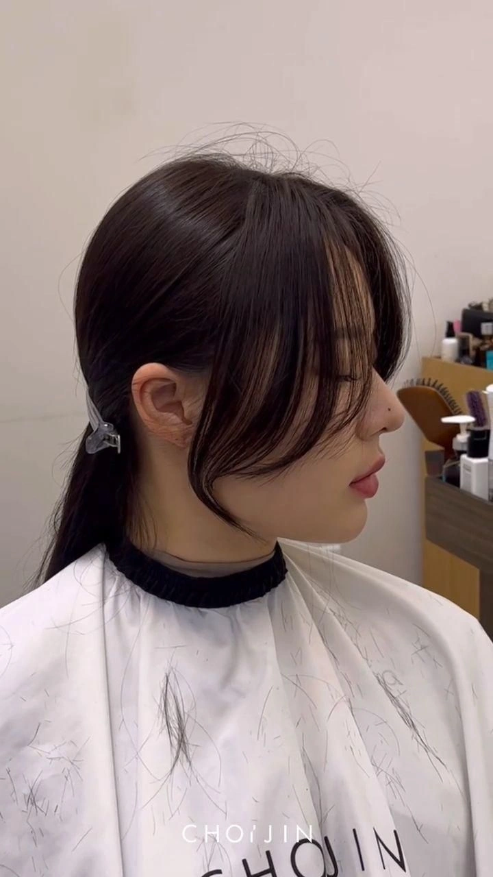 11 Best Korean Bangs Hairstyles to Inspire Your Next Look