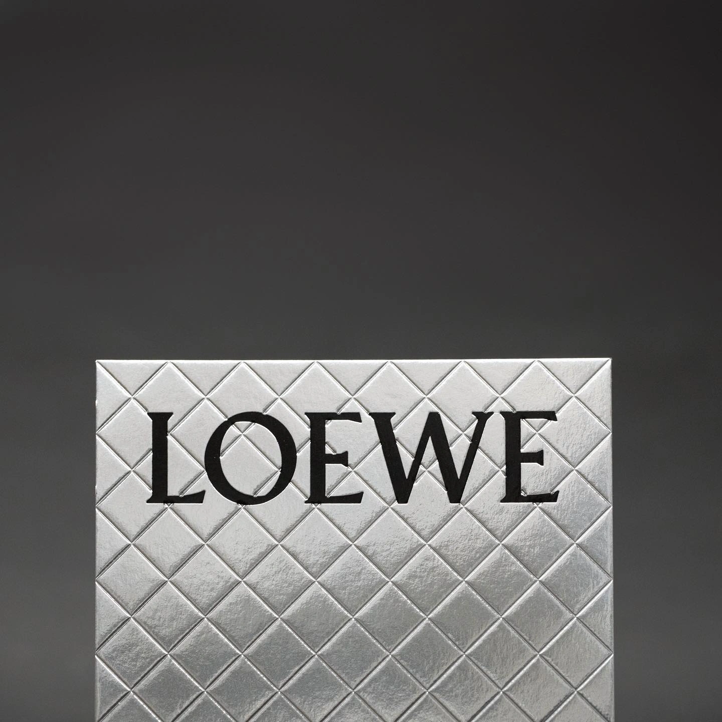 #loewe #invitation #embossing #pattern #foil