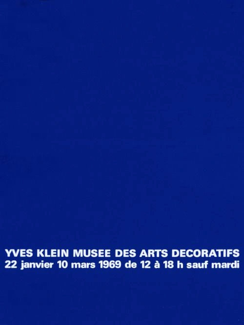 This may contain: an airplane is flying in the sky with blue background and text below it that reads, ves kelin museum des arts decoratifs