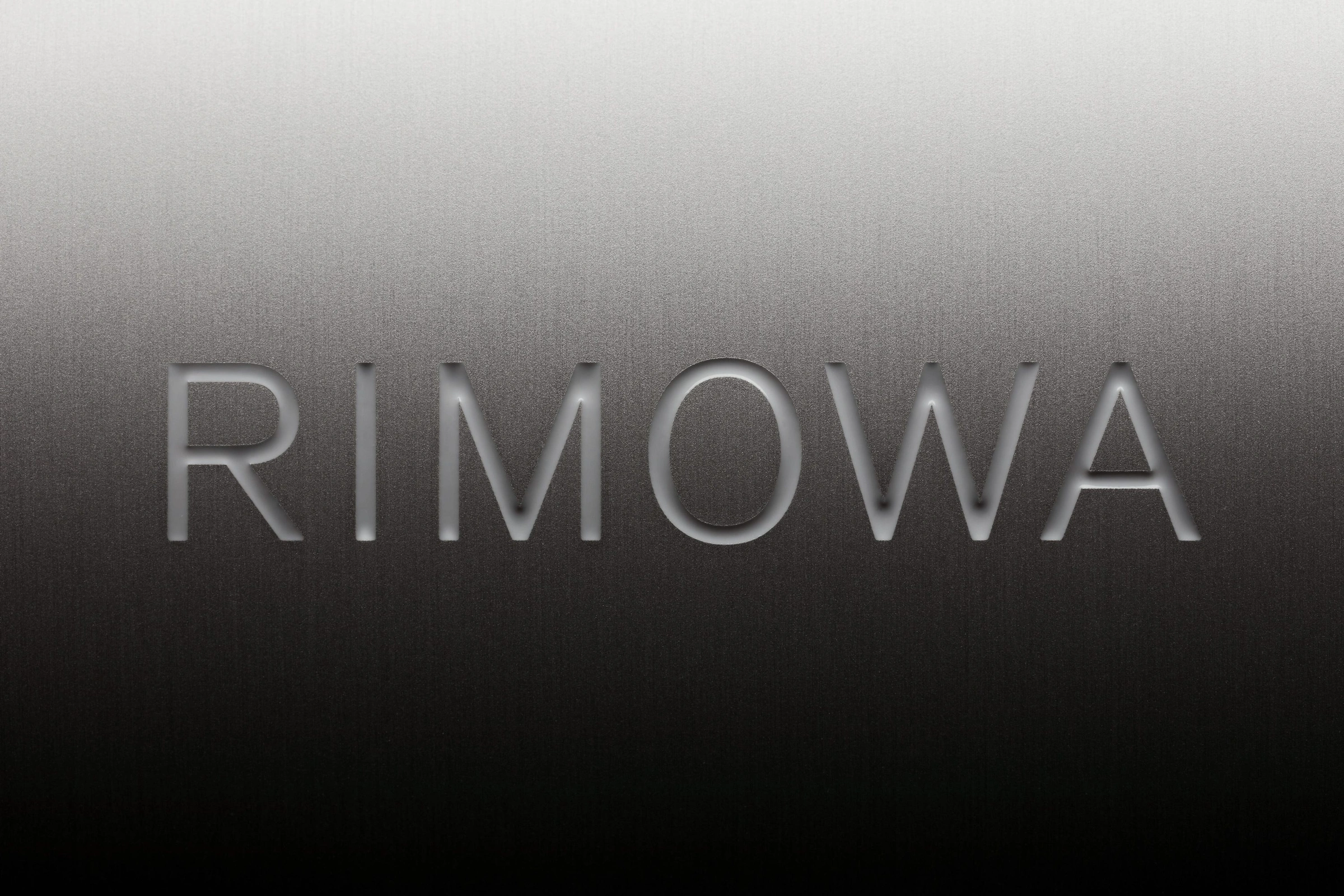 RIMOWA_COMMISSION_01-WEB-v2