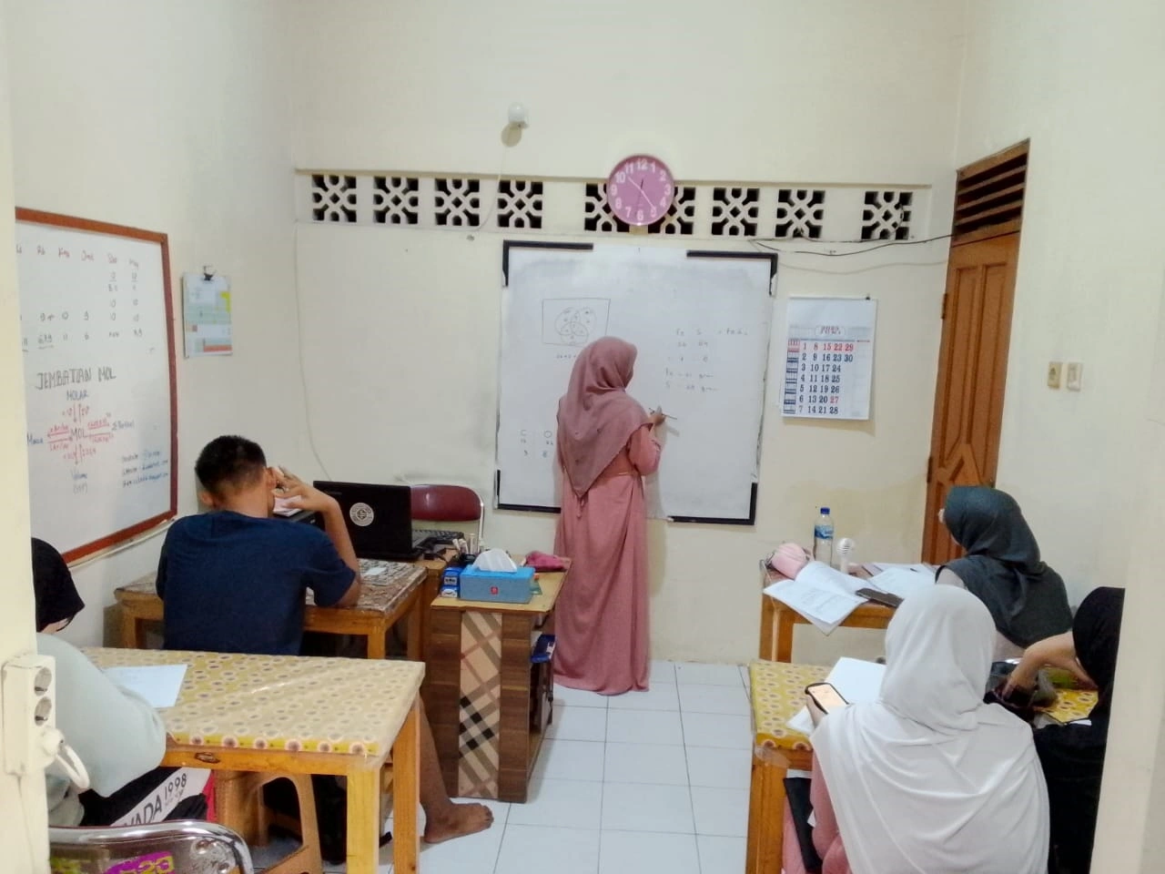 Sumber daya pelajaran stoikiometri oleh Bimbel Jakarta Timur