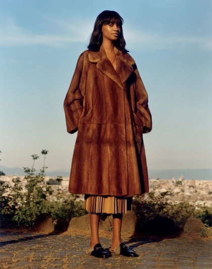 tami-williams-mica-arganaraz-by-jamie-hawkesworth-for-vogue-us-july-2015-3