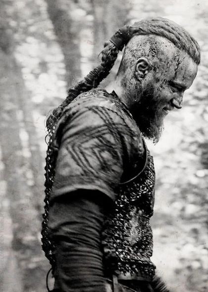 Ragnar Lothbrok's Hairstyle from Vikings