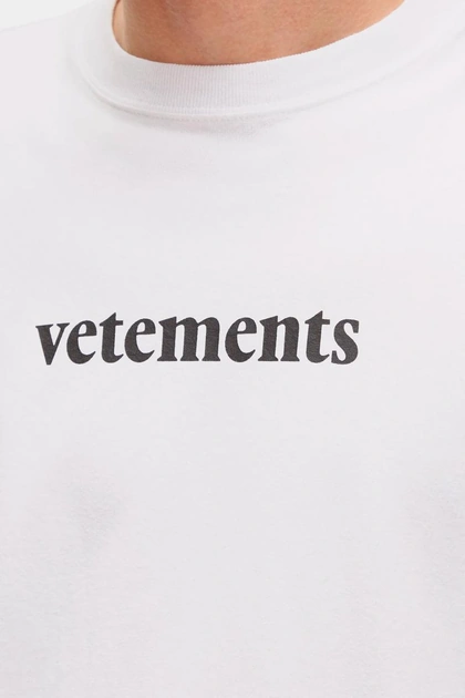 Vetements Logo-patch cotton T shirt Black White vinyl rubber Demna Gvasalia jacquard patch tees monchromatic atelier designer spring summer 2020 anti capitalist bar code priority express