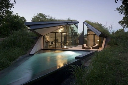 Underground Beauty- Edgeland House in Austin, Texas