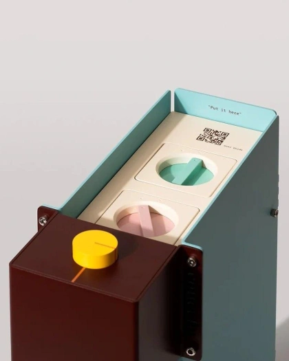 Photo by Super Design Gallery on May 15, 2023. May be an image of carton, portable cassette player, battery, capacitor, sharpener, box and text.