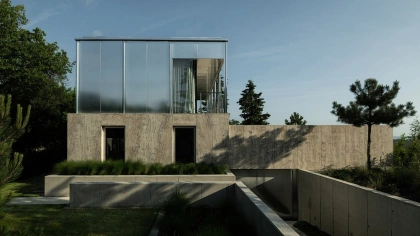 clifftop-house-kontextus-architecture-residential-hungary_dezeen_1704_hero.jpg